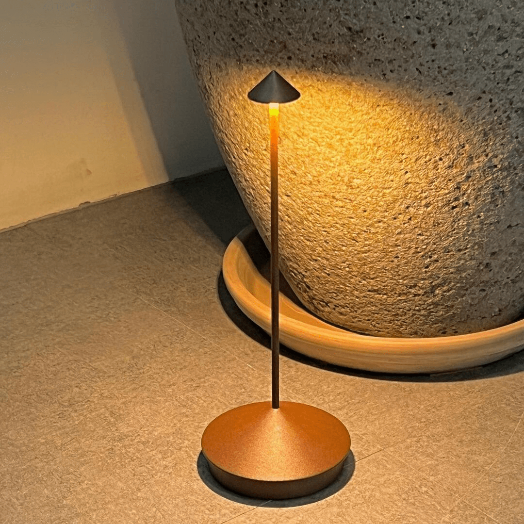 Luminária de Mesa Recarregável Minimalista Stillus