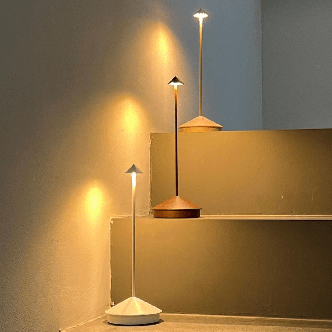 Luminária de Mesa Recarregável Minimalista Stillus
