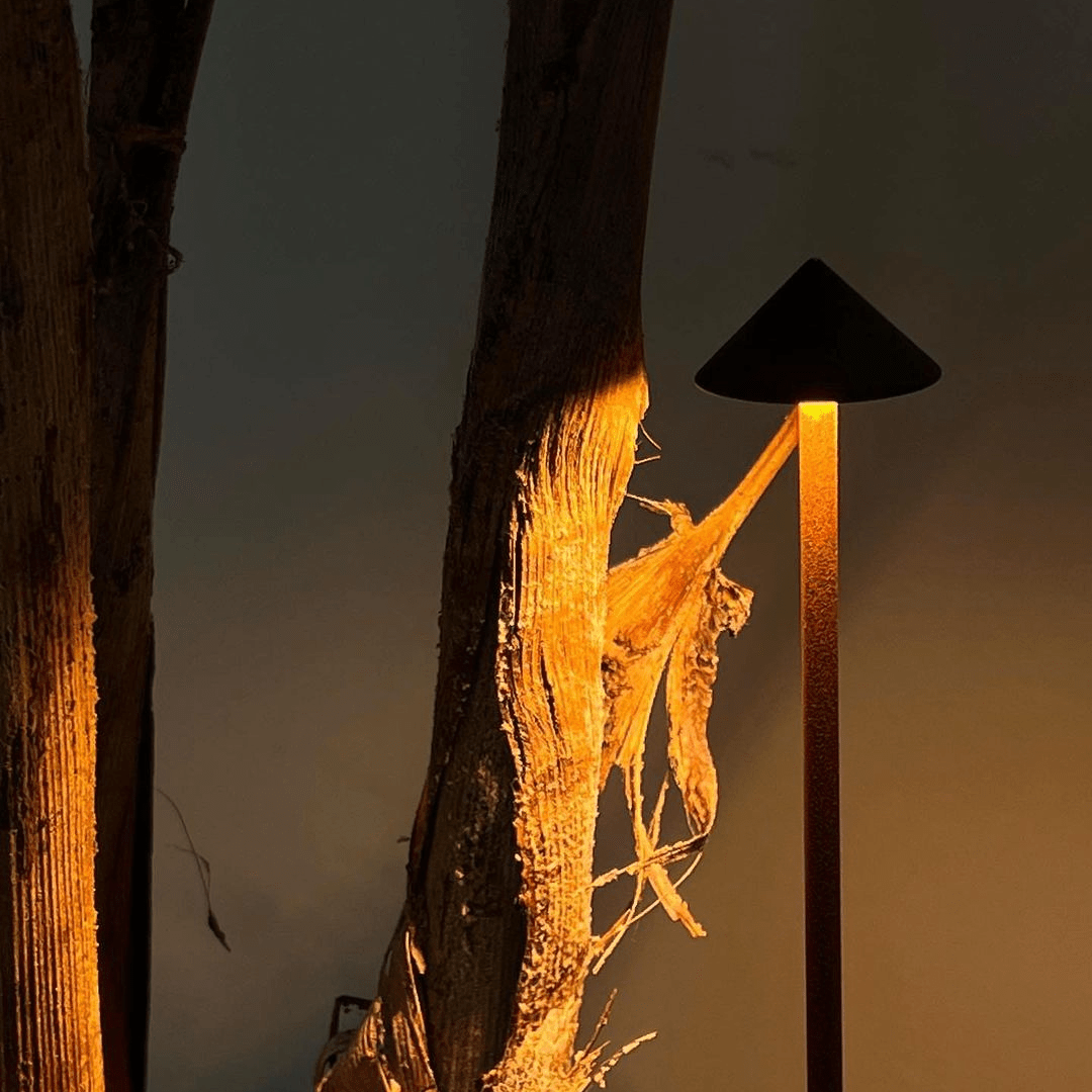 Luminária de Mesa Recarregável Minimalista Stillus