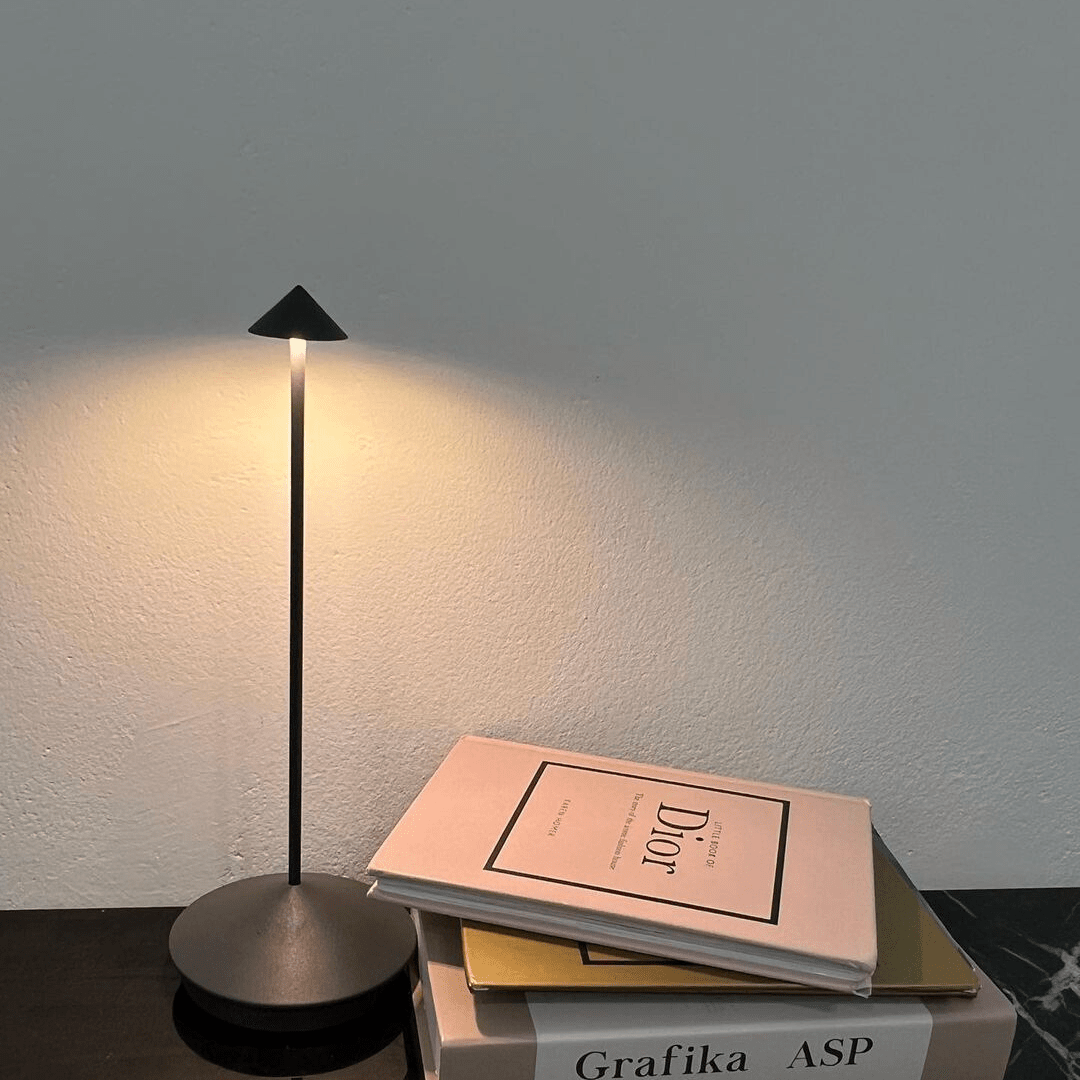 Luminária de Mesa Recarregável Minimalista Stillus