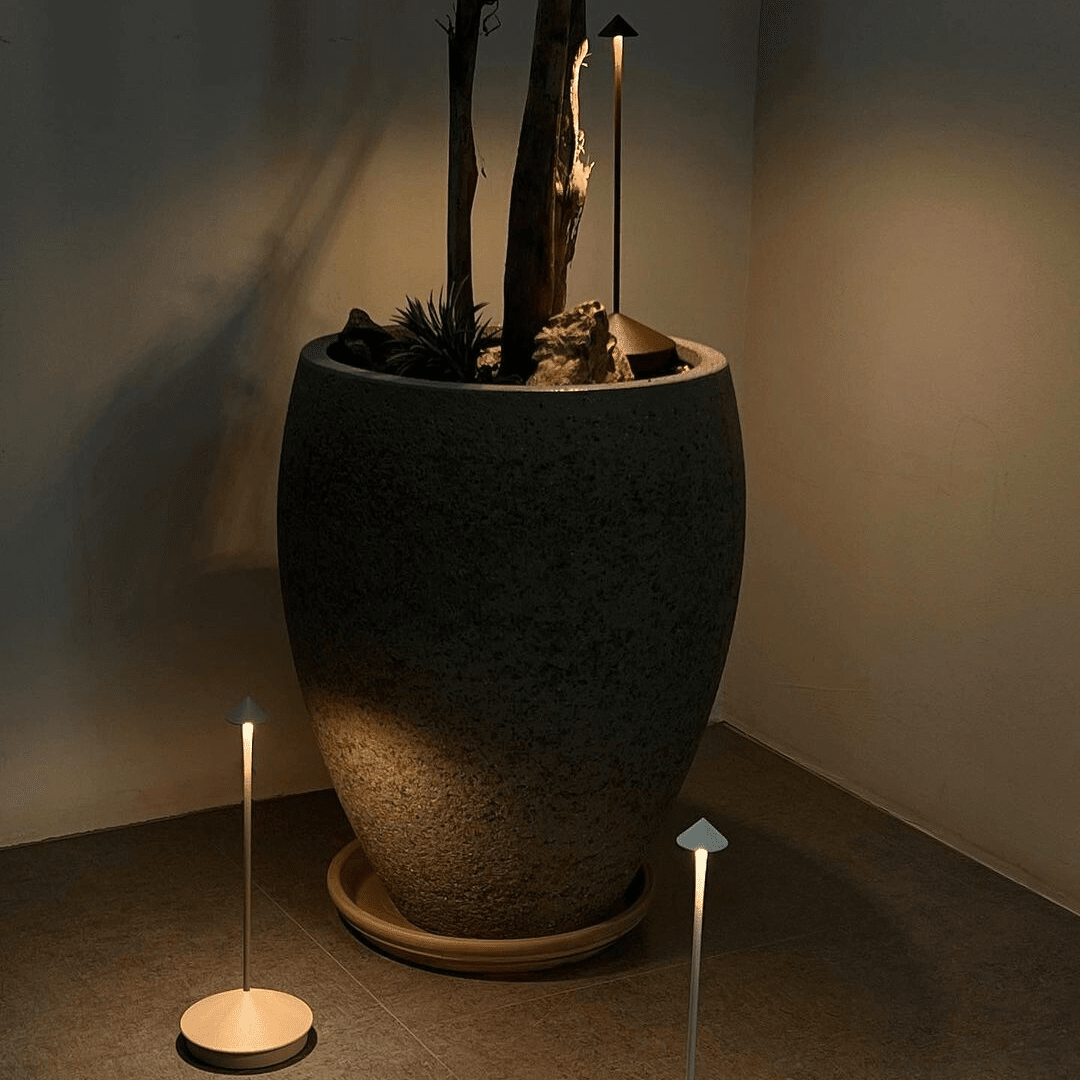 Luminária de Mesa Recarregável Minimalista Stillus