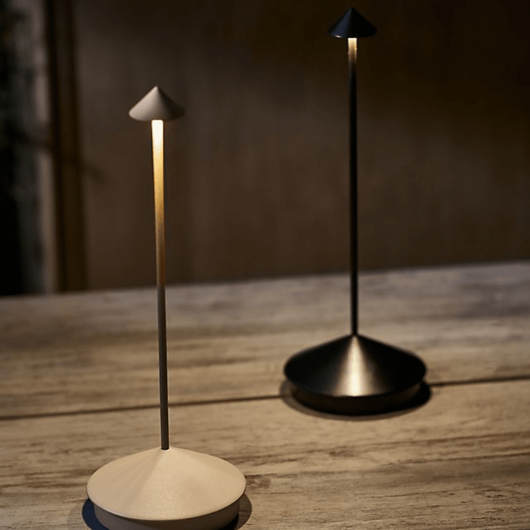 Luminária de Mesa Recarregável Minimalista Stillus